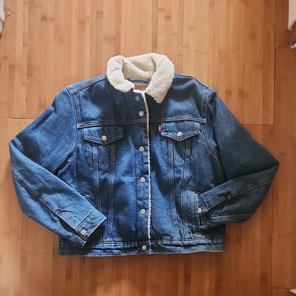 Levi's Denim Jacket with Cream Sherpa Lining